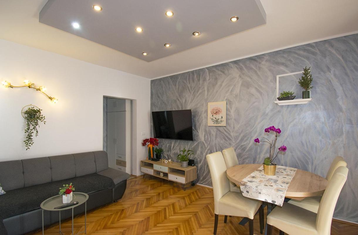 Apartment Edera, Near The Town In A Quiet Location 로비니 외부 사진
