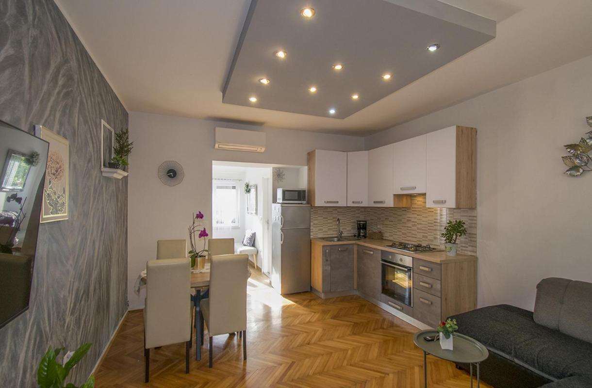 Apartment Edera, Near The Town In A Quiet Location 로비니 외부 사진