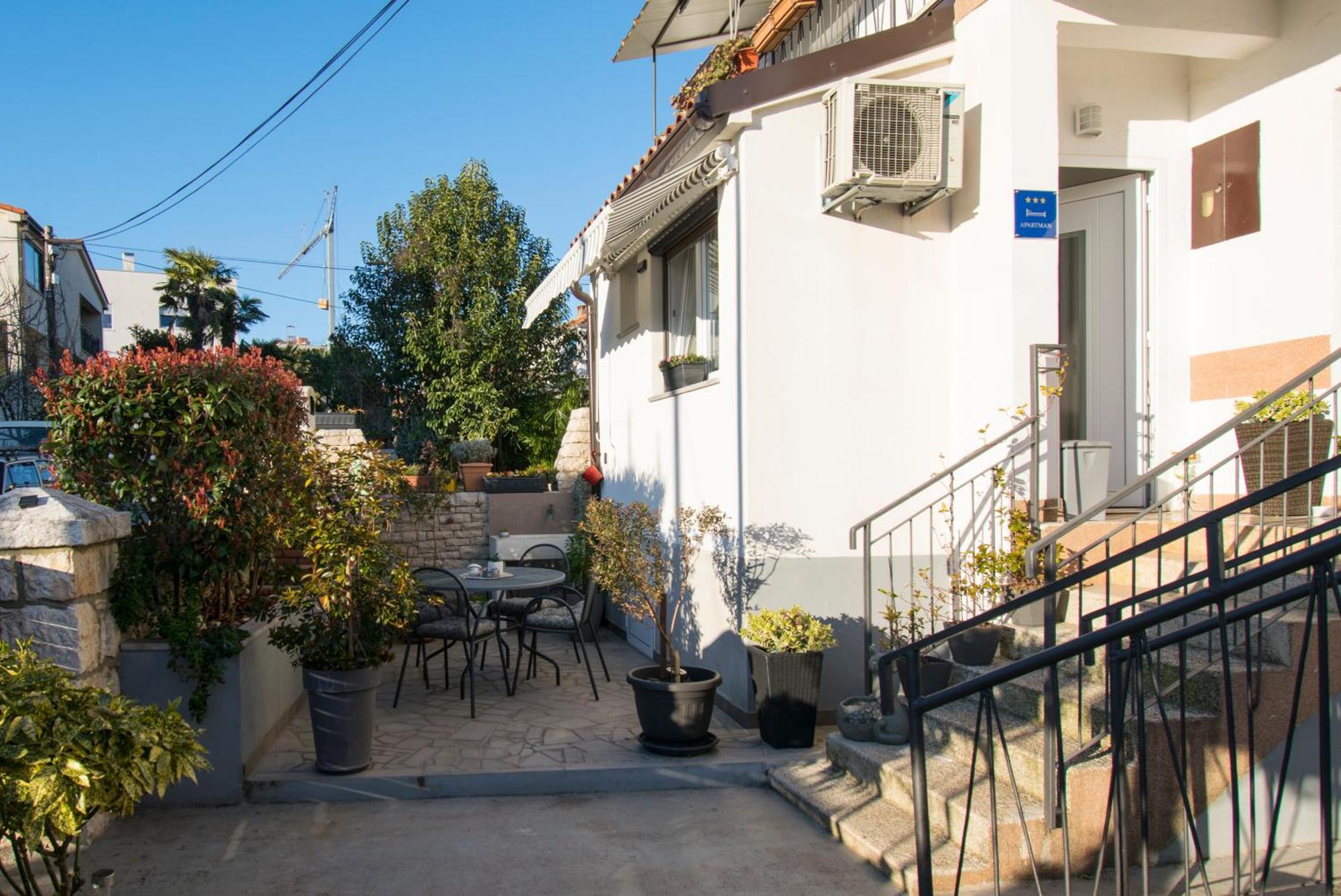 Apartment Edera, Near The Town In A Quiet Location 로비니 외부 사진